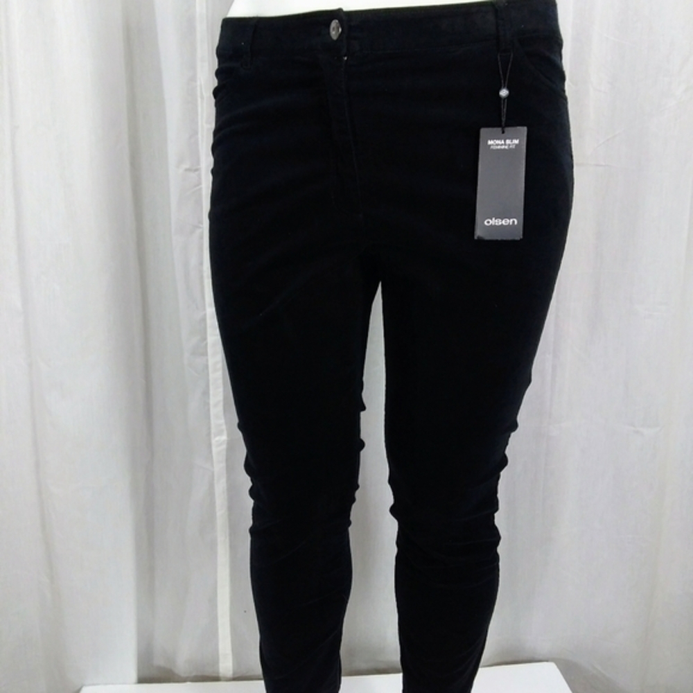 Olsen Europe Black velvet pants